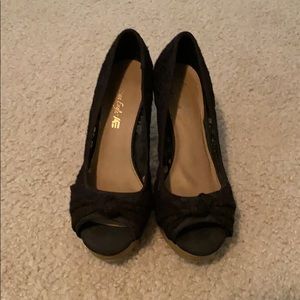 Black lace wedges